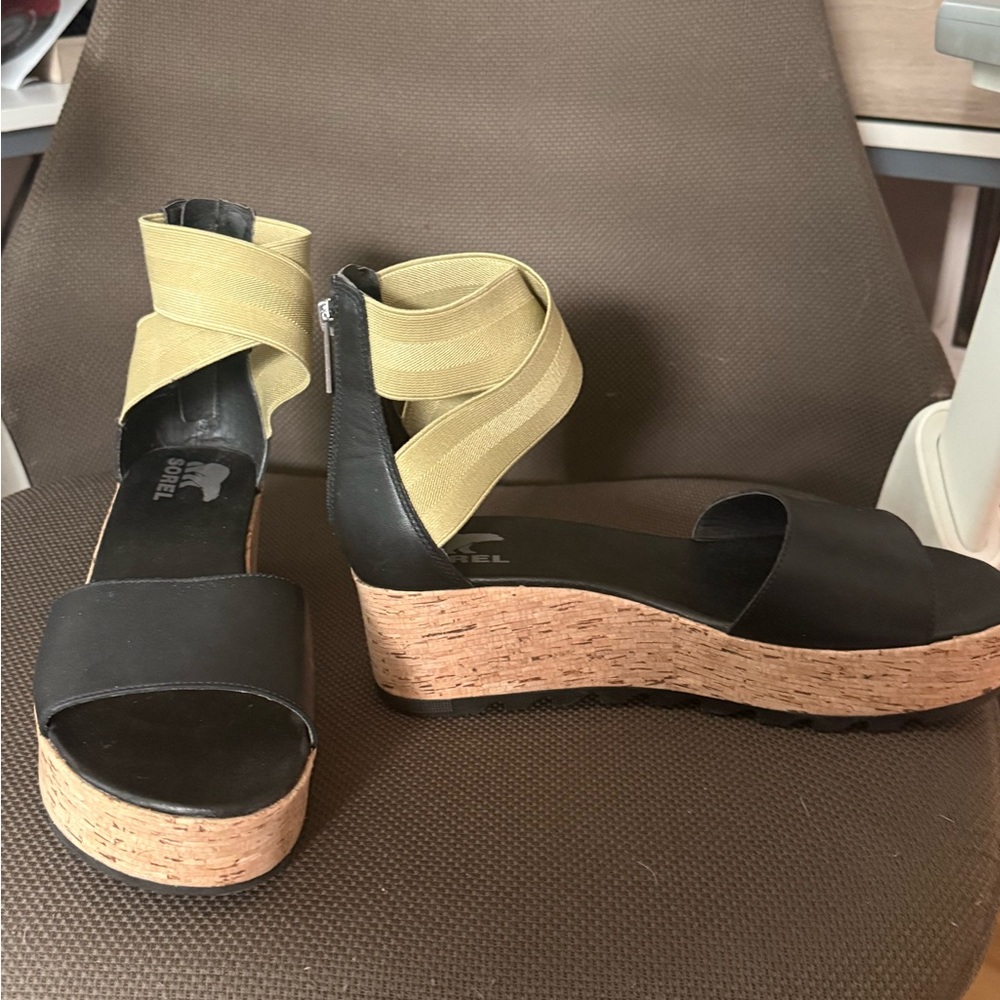 Sorel Women’s Cameron Flatform Wedge Sandal -  Black and Olive Green Size 9 - Picture 2 of 4